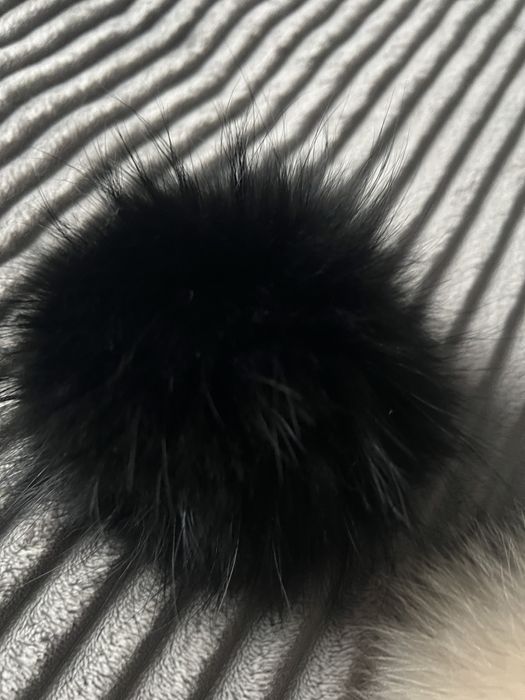 Pompony do czapek z futra z lisa