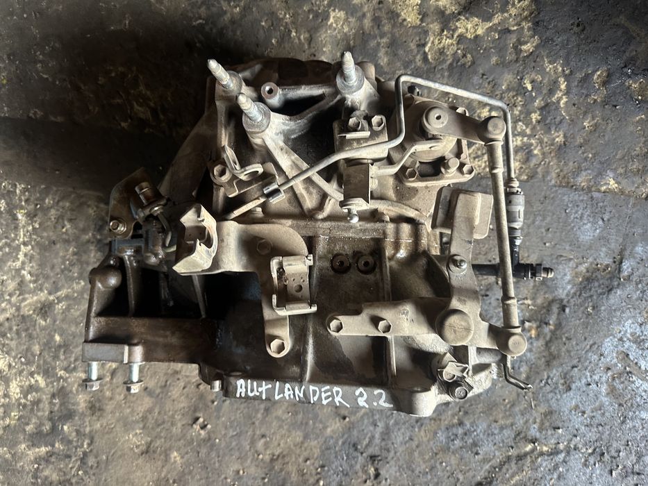 Коробка передач механічна МКПП Mitsubishi Outlander 2.2d 4N14 2500A358