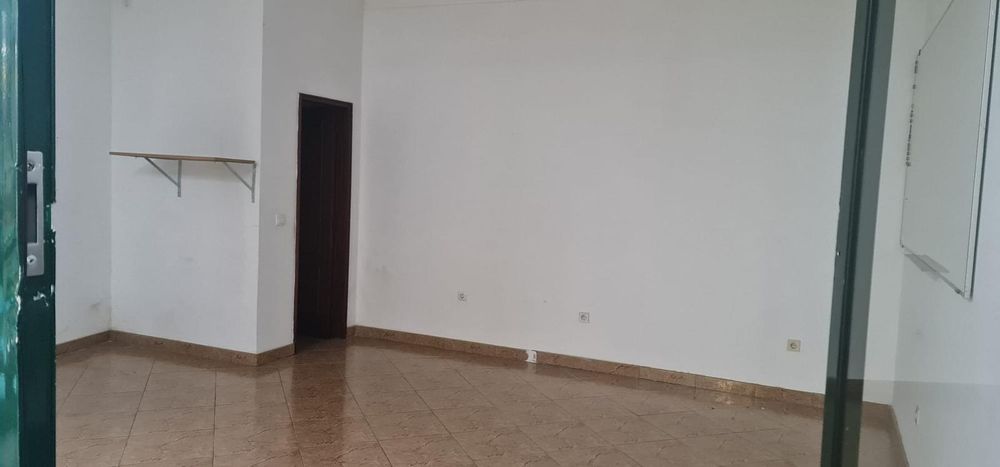 Loja em Galeria Comercial