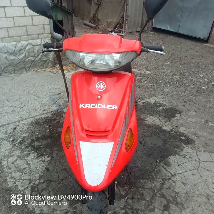 Німецький скутер Крайдлер Флору 25 в хорошому стані,нова резина,двигун японський Ямаха.
