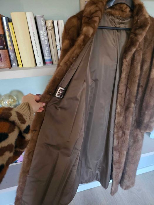 Futro z norek, SAGA MINK