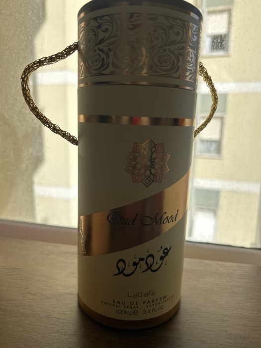 Perfume oud mood, novo.