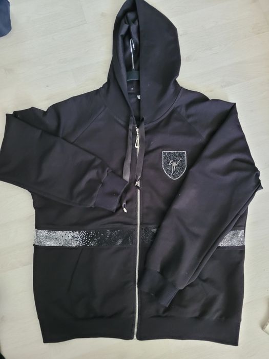 Dres  czarny sportowy