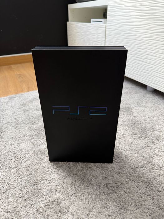 PS2 Slim como nova + cabos + FreeMCBoot