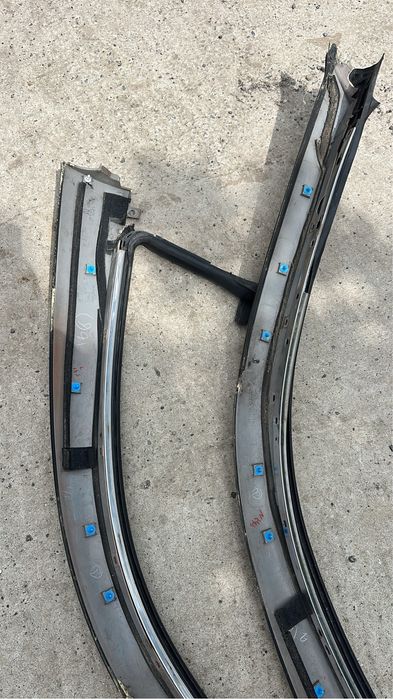 Listwa dachowa Nissan 350z dekor uszczelka