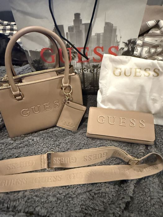 piekny zestaw guess nowy