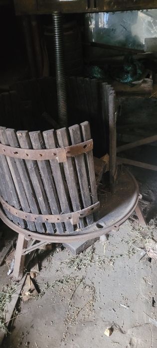 Продам прес срочно.