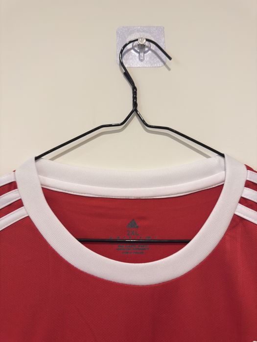 Camisola principal SL Benfica 2022/2023