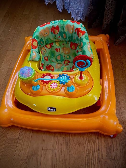 Продам Ходунки Chicco