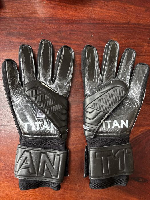 Rękawice bramkarskie CLASSIC 1.0 BLACK-OUT