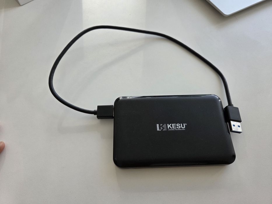 Жорсткий диск Hitachi 1TB 2.5" + Карман для HDD SSD