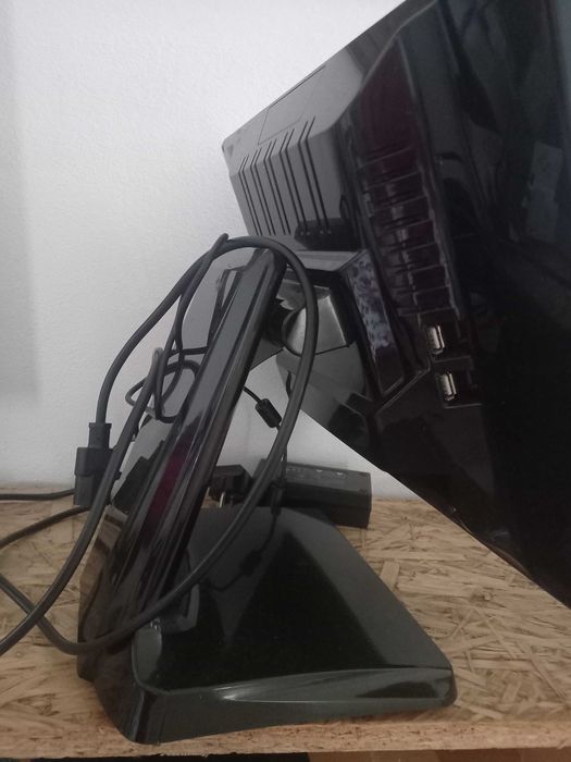 POS Touch Screen 15.6” – Ideal para Cafés, Lojas e Quiosques