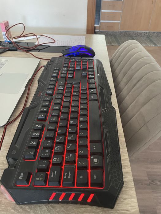 Teclado e Rato Gaming