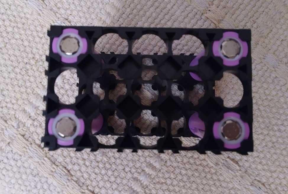 Холдер акумуляторів 18650 плаский