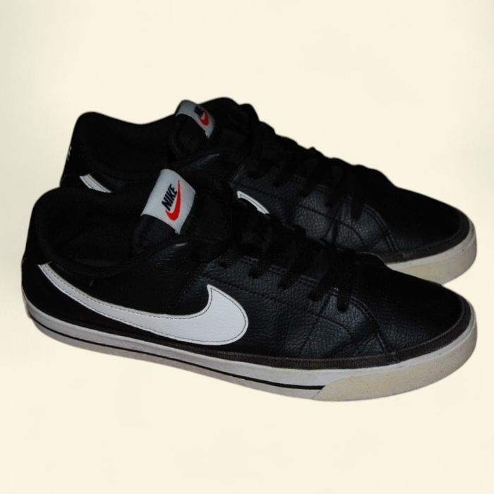 Шкіряні кросівки