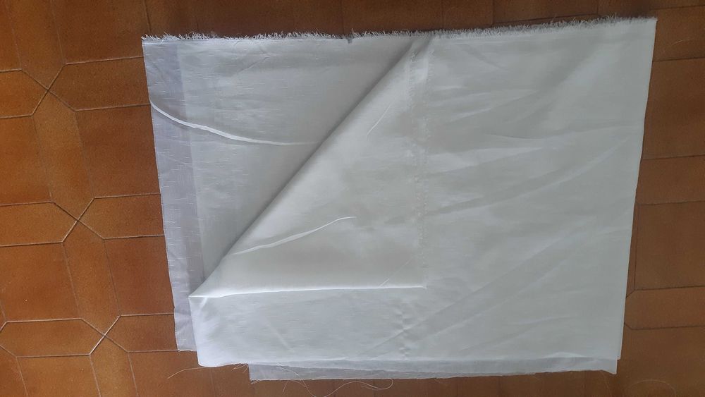 Tecido para cortina branco
