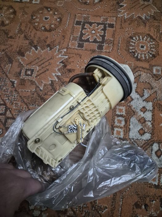 Golf IV  1.4 16v pompa paliwa