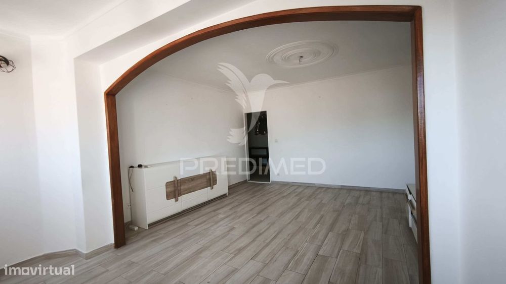 Apartamento T3 com garagem para Arrendamento, Alfornelos, Amadora