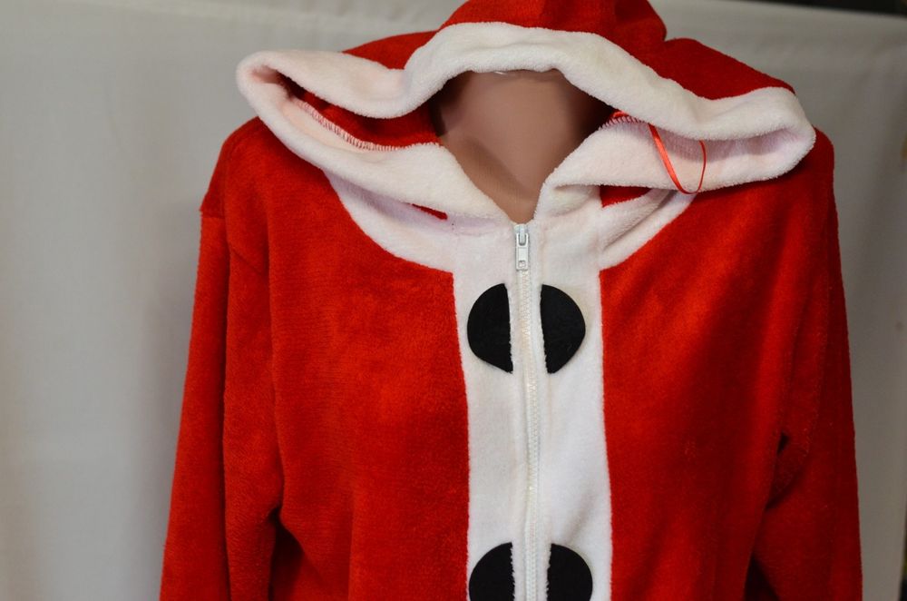 шапка новорічна 2 штуки ,костюм піжама діда мороза