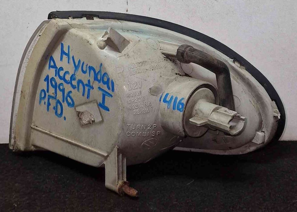 Pisca Frente Direito HYUNDAI ACCENT I (X-3) ano 1996