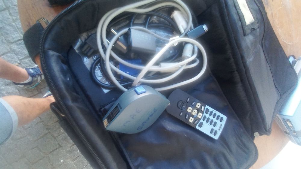 Projector Mitsubishi modelo XD50U