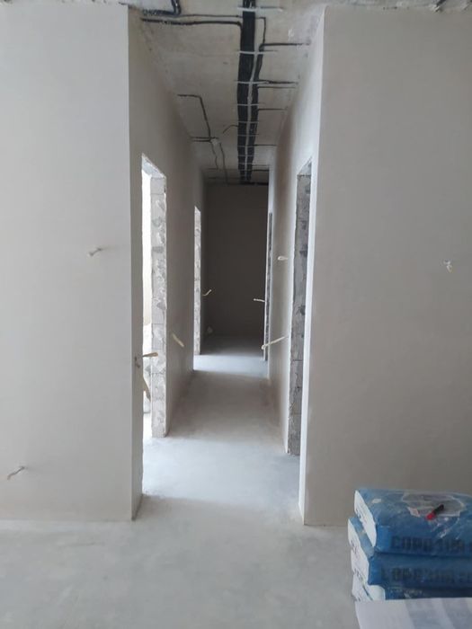 Продаж 2-кім квартири в заселеній новобудові