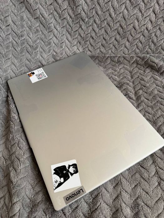 Lenovo IdeaPad Slim 5 16IAH8