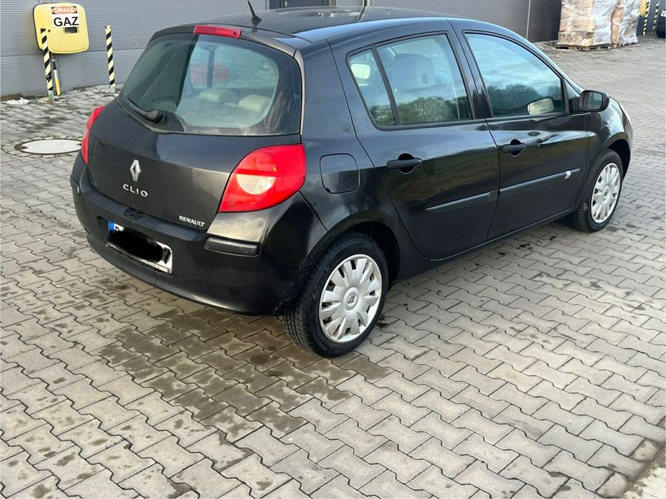 Renault Clio 1.2 klimatyzacja,2 właścicieli,ładne ,2 komplety kół