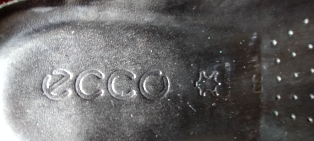 ECCO Shock Pointy skóra po bokach nubuk