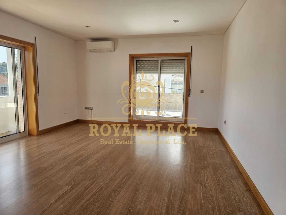 Arrendamento, Apartamento T3 Lobão