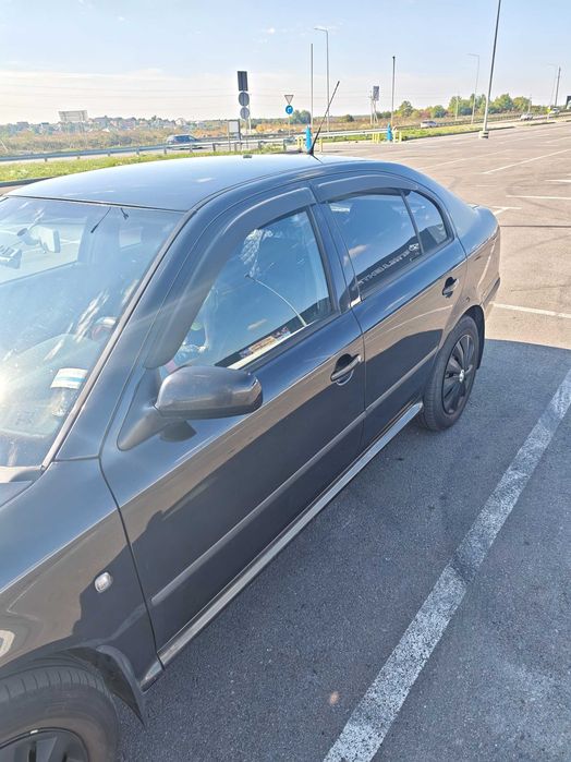 Автомобіль Skoda Octavia Tour