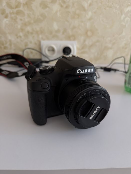 Canon EOS 4000d 18-55mm kit + 50 mm 1,8