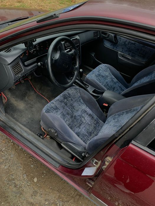 Toyota Carina E