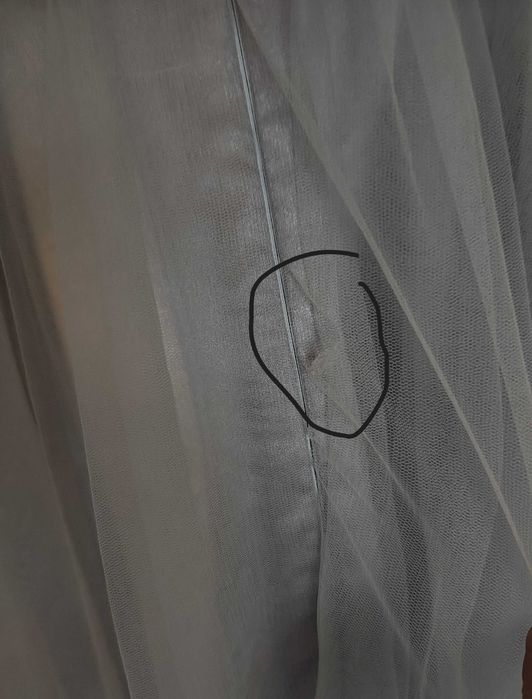 Elegancka sukienka z koronką i tiulem – srebrnoszara 34