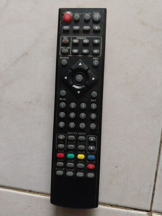 Comando tv/ dvd / usb blacpunkt  original novo