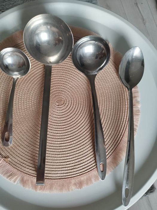 Chochle i łyżki wazowe Stare Prl metal
