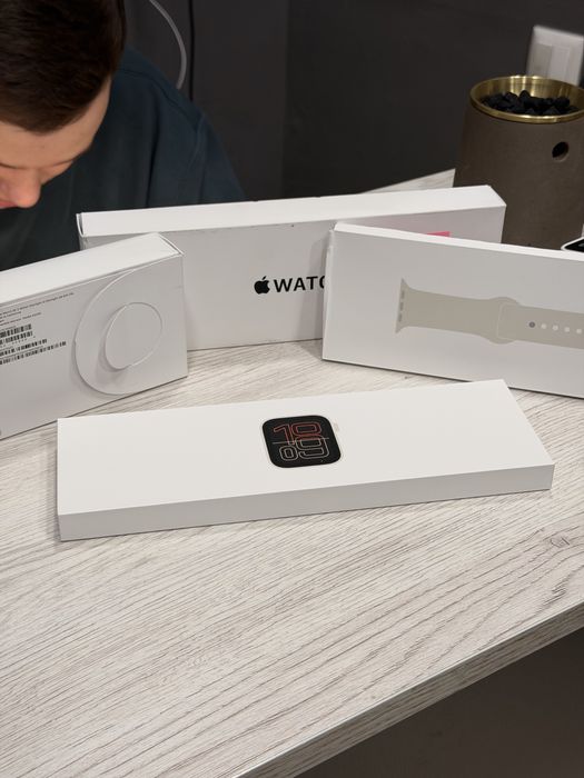 Apple Watch SE 3 40mm Starlight LTE  (Бежевий)