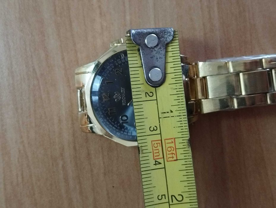 Relógio Dourado NOVO