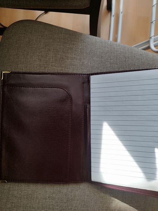 Zestaw 4 różnych etui na dokumenty