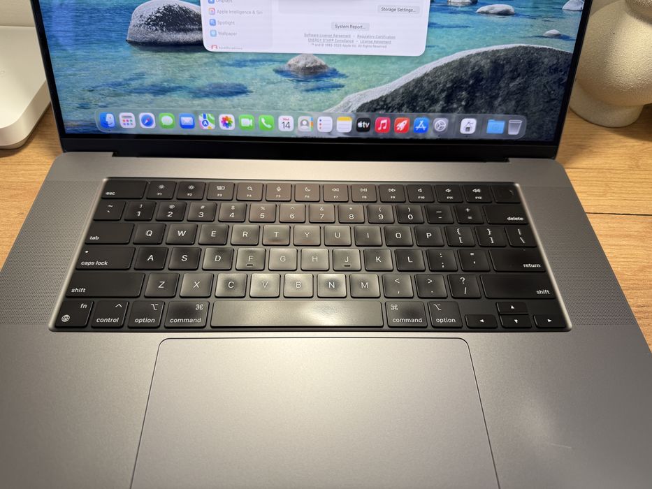 MacBook Pro 16 2021 M1 Max 32 GPU 32GB RAM 512GB SSD 95%