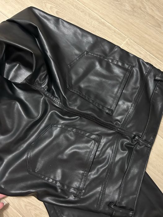 Штани/брюки кльош екошкіра