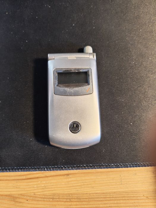 Motorola T720i – telefon retro y2k (na części / kolekcjonerski)