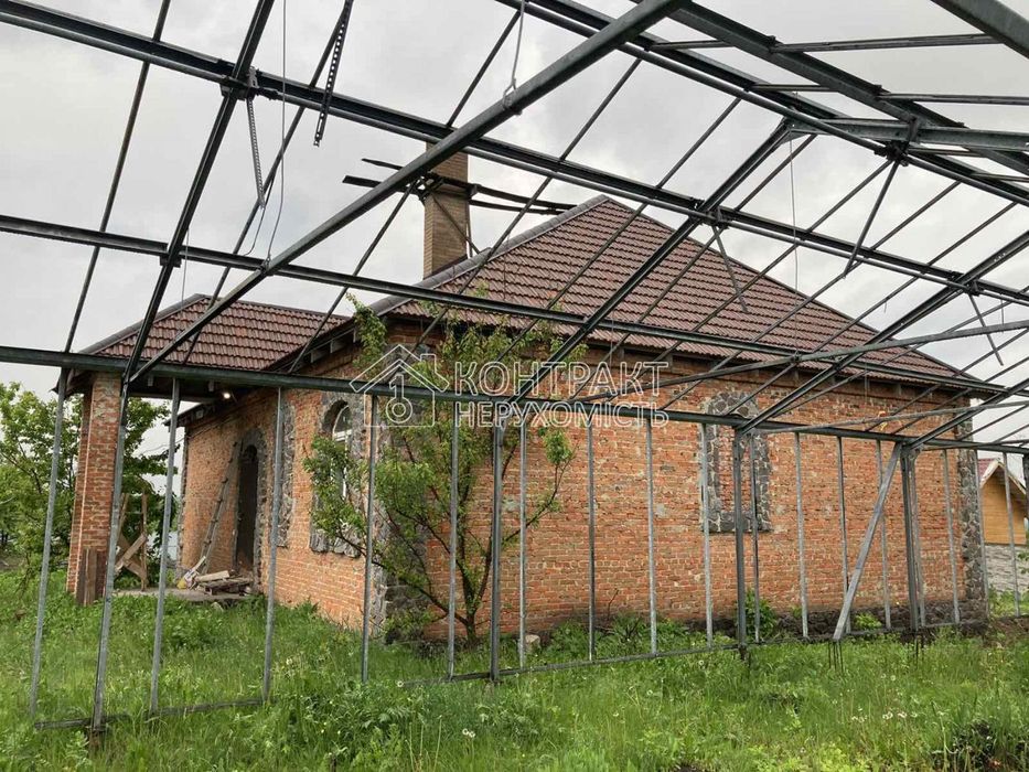 Продам новий будинок і земельну ділянку 25 соток селище Щасливе