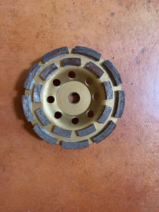 Rebarbadora Skil 600W + Mó Diamantada Desbaste (TUDO NOVO / Em Caixa)