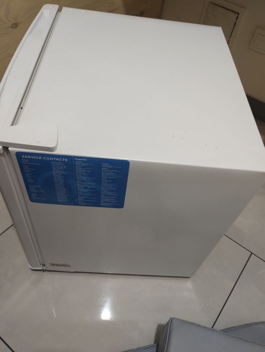 Mała lodówka super stan