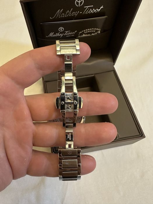 Годинник Mathey-Tissot