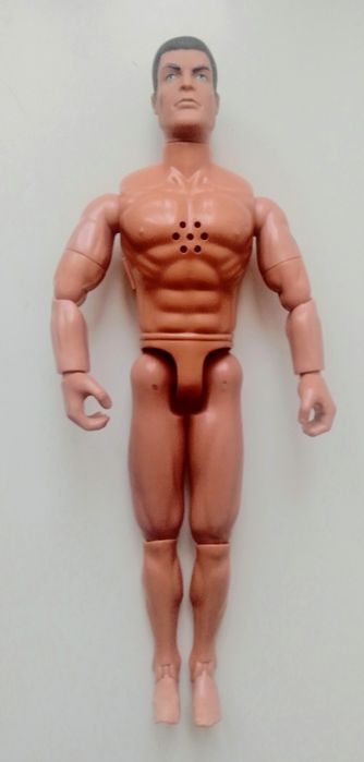 Action Man vários modelos para reaproveitar. Tudo 12€.