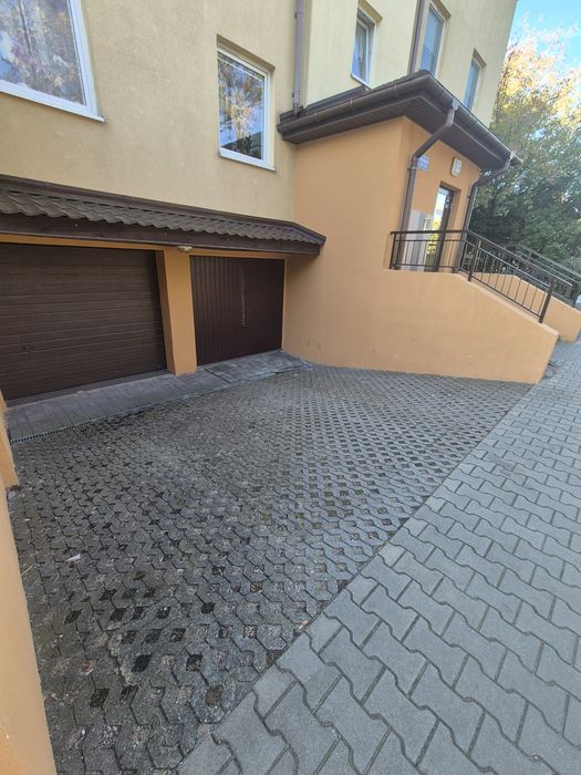 Sprzedam garaż murowany
