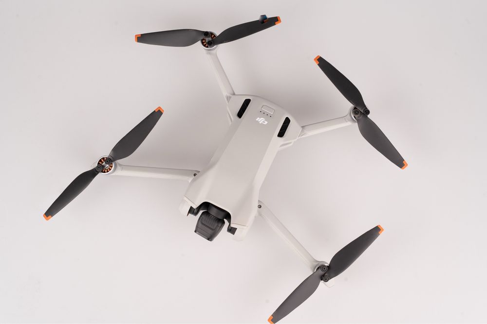 Dron DJI Mini 3 + bateria i ładowarka