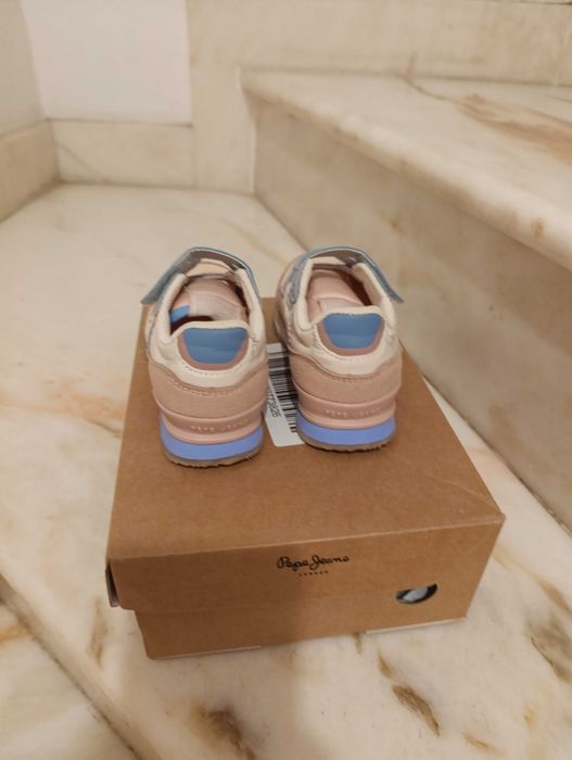 Tênis de criança menina